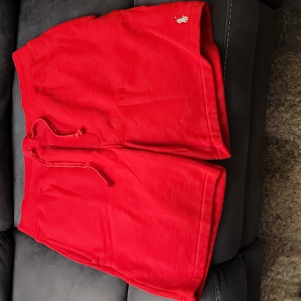 XL Red Ralph Lauren shorts. 87% cotton and 13% polyester. Great condition.